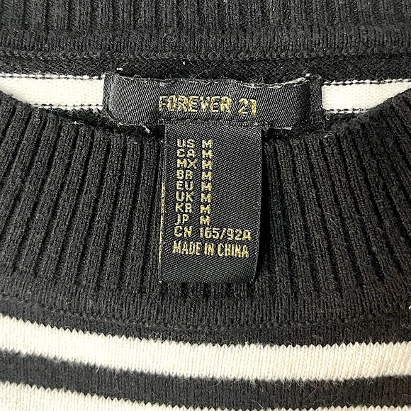 2 for$10 | Forever 21 | Black & White Stripes | XL Sleeves | Crew Neck | Sz Med - Picture 4 of 4